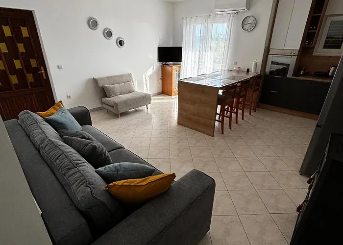 Cozy Marko In Just 230 M From The Maslenica