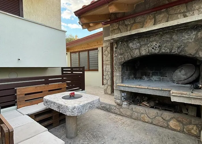 Cozy Marko In Just 230 M From The Maslenica