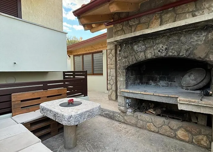 Cozy Marko In Just 230 M From The Maslenica