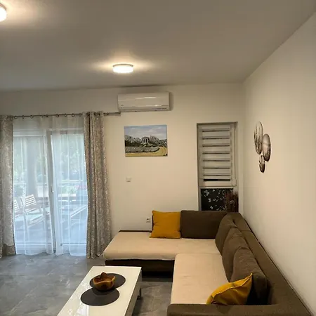 Cozy Marko In Just 230 M From The