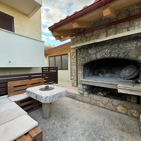 Cozy Marko In Just 230 M From The Maslenica
