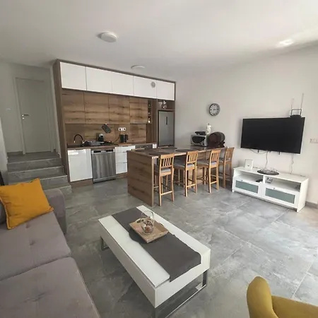 Апартаменты Modern Marko In Just 230 M From The *