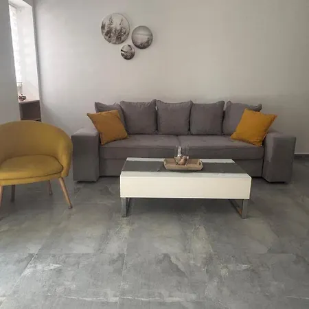 Modern Marko In Just 230 M From The Апартаменты Масленица