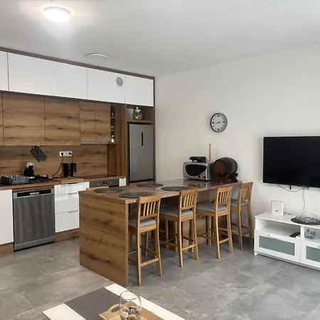 Апартаменты Modern Marko In Just 230 M From The *
