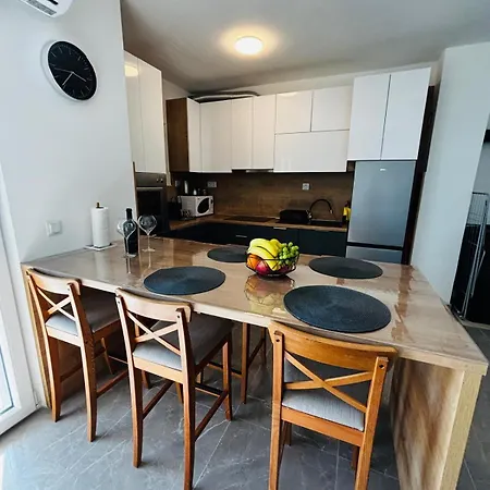 Апартаменты Modern Marko In Just 230 M From The