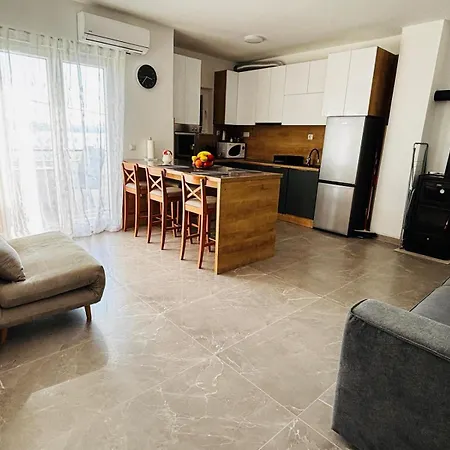Апартаменты Modern Marko In Just 230 M From The