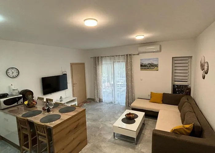 Cozy Marko In Just 230 M From The Apartamento Maslenica