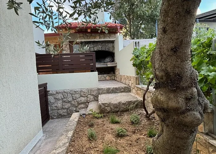 Cozy Marko In Just 230 M From The Maslenica